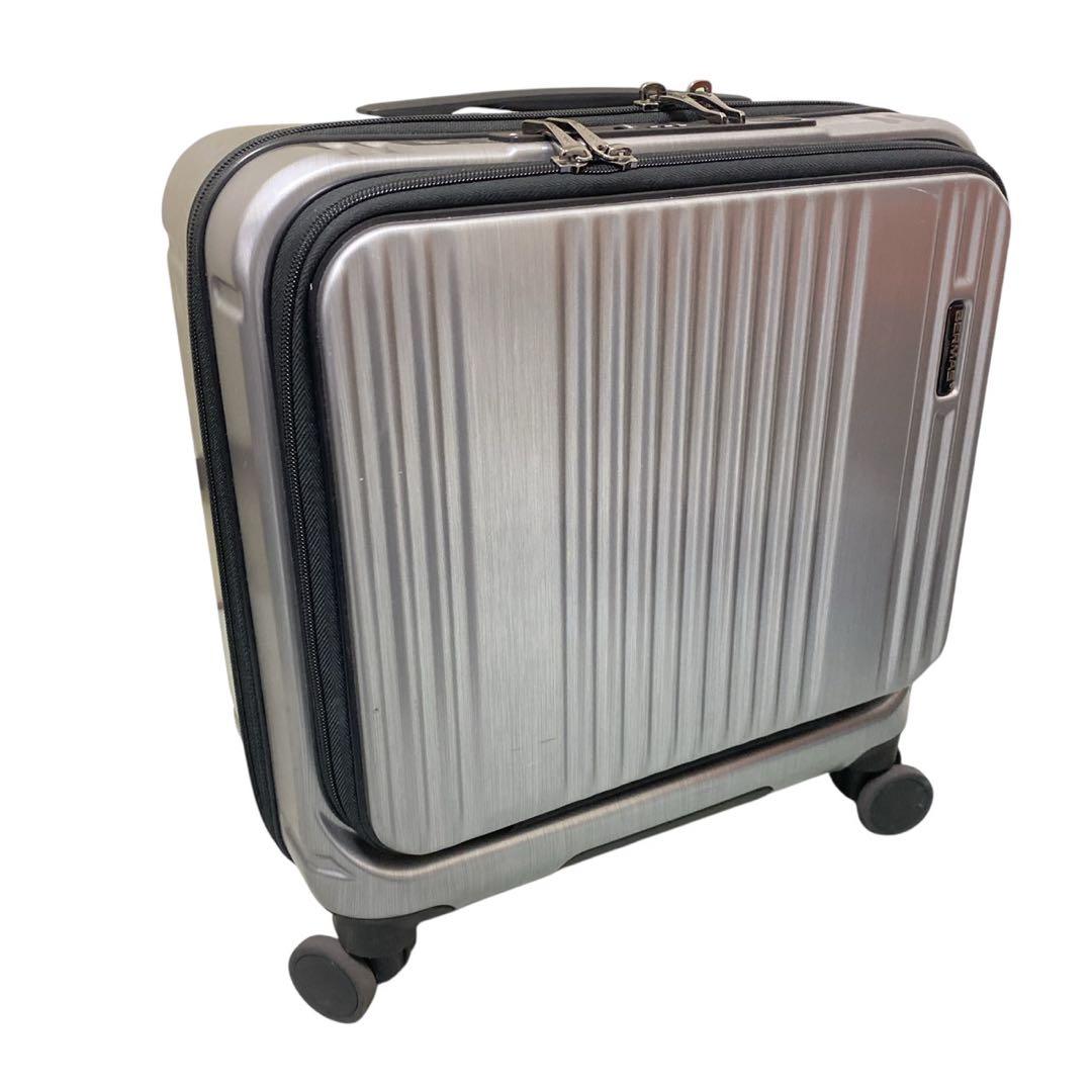 BERMAS INTER CITY フロントオープンスクエア4輪33L 39cm