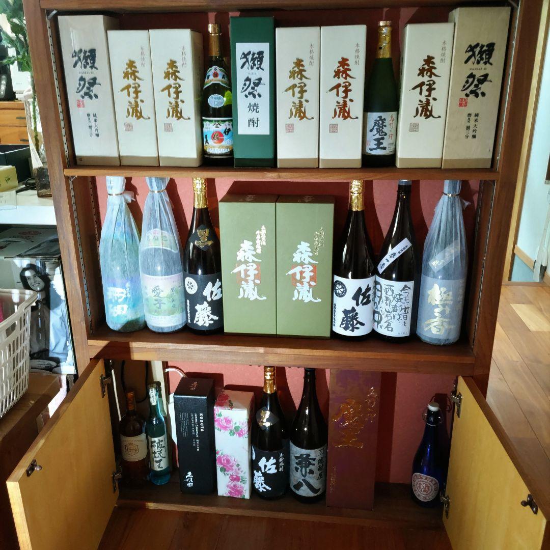 森伊蔵 焼酎 黒色ボトル 金色ラベル