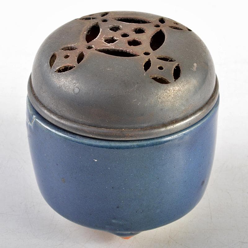 伊万里焼　瑠璃釉　藍釉　三足香炉　透かし純銀火屋　約35g　D　R5940