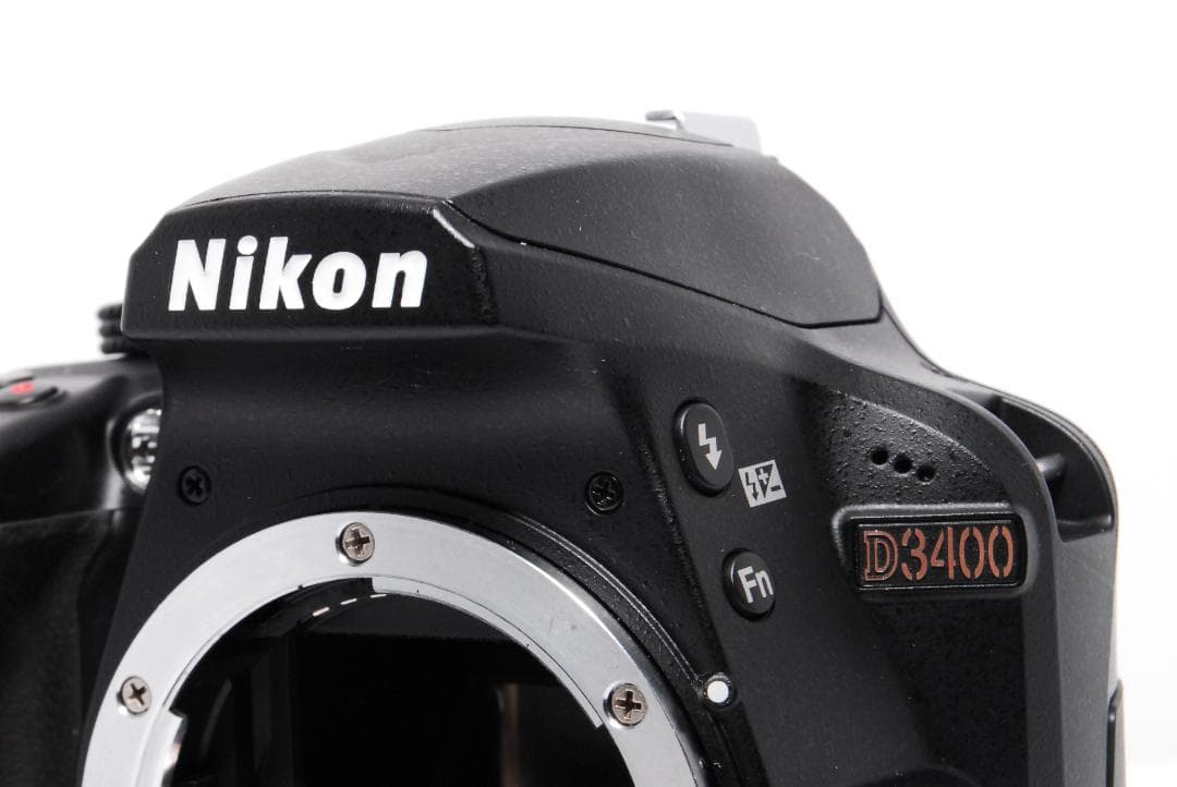 ぽぽーん ✨ほぼ新品 ✨Nikon D3400 ダブルレンズセット