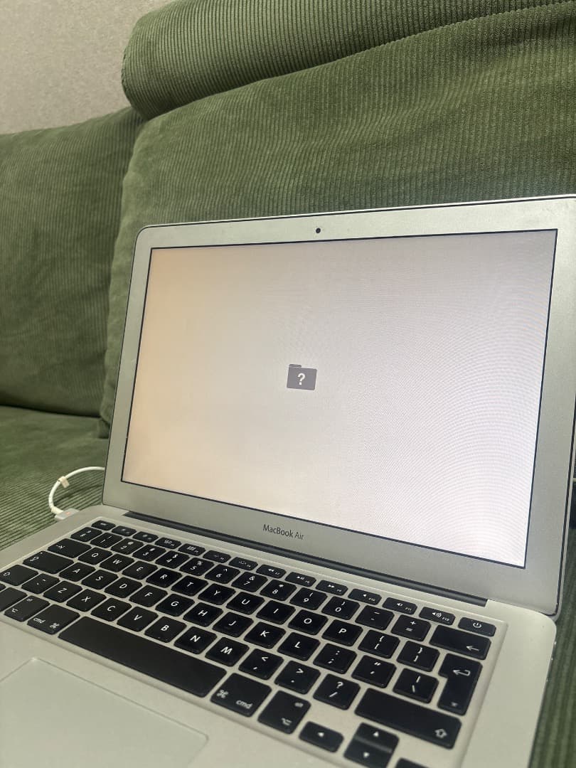 MacBook本体 MacBook Air (2011)