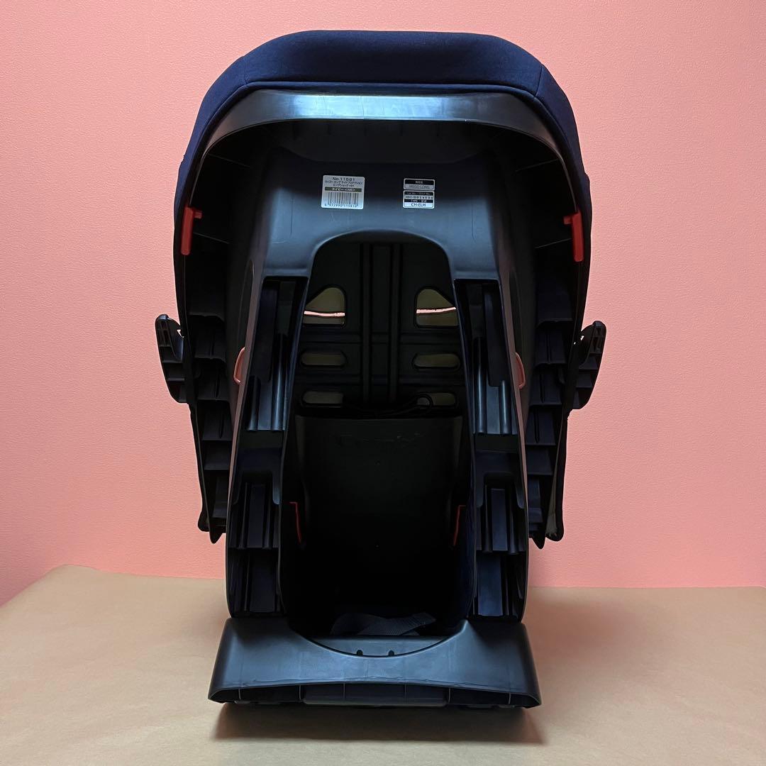 コンビ チャイルドシート　ウィゴーロング サイドプロテクション