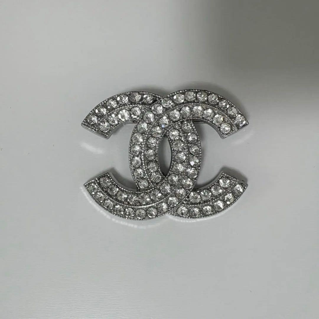 CHANEL CCロゴ ブローチ シルバー