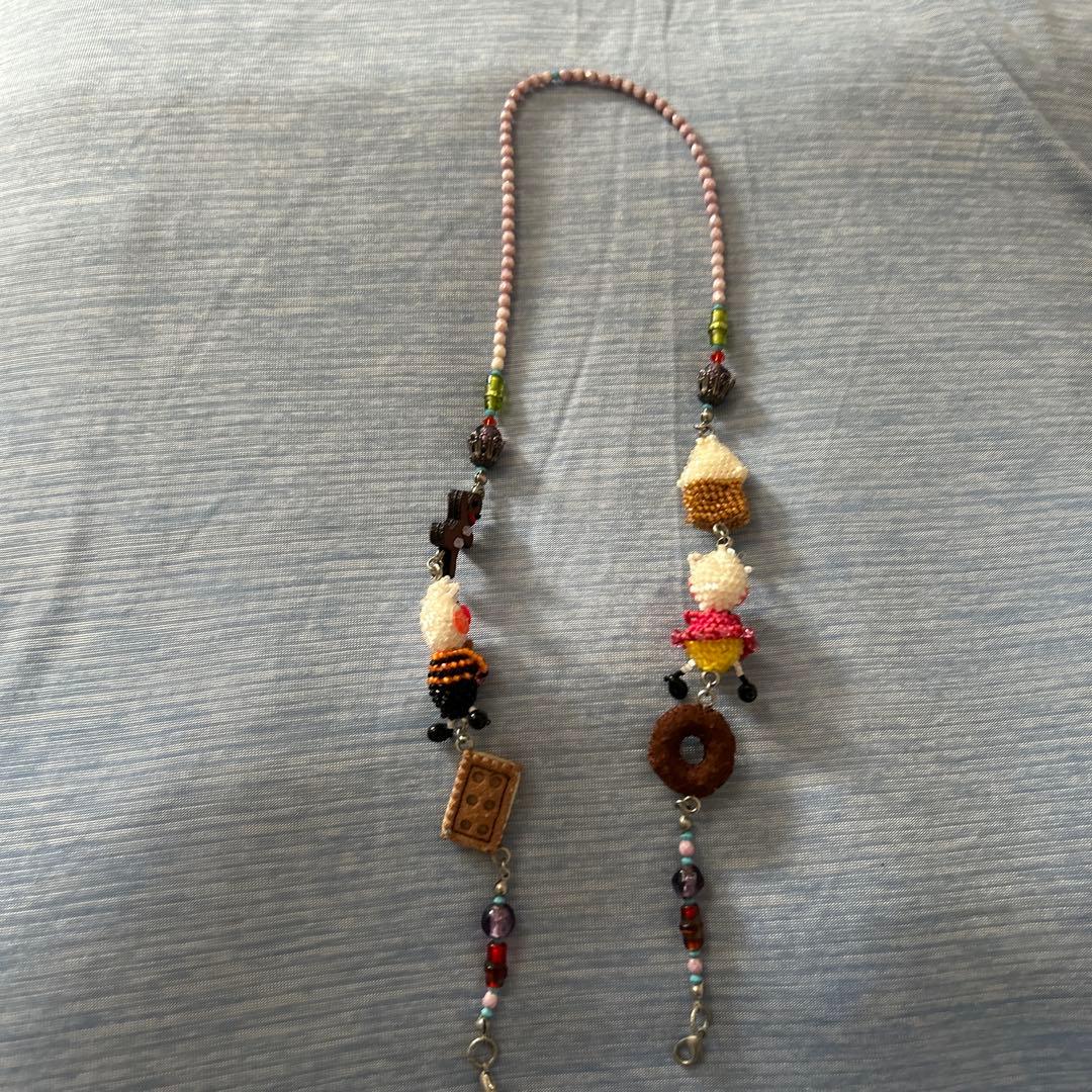 アルベロベロ 眼鏡ホルダースイーツモチーフ ビーズネックレス