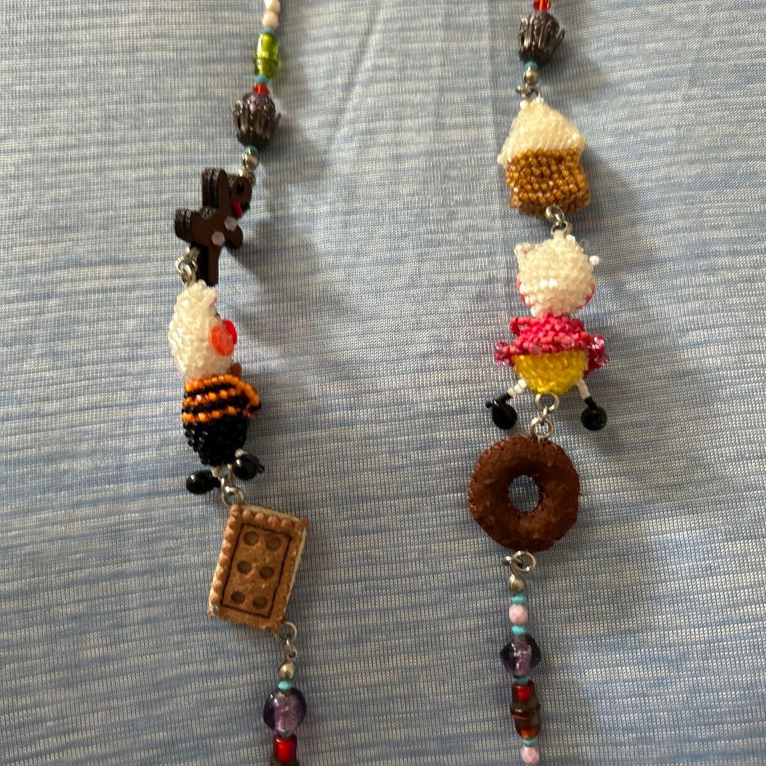 アルベロベロ 眼鏡ホルダースイーツモチーフ ビーズネックレス