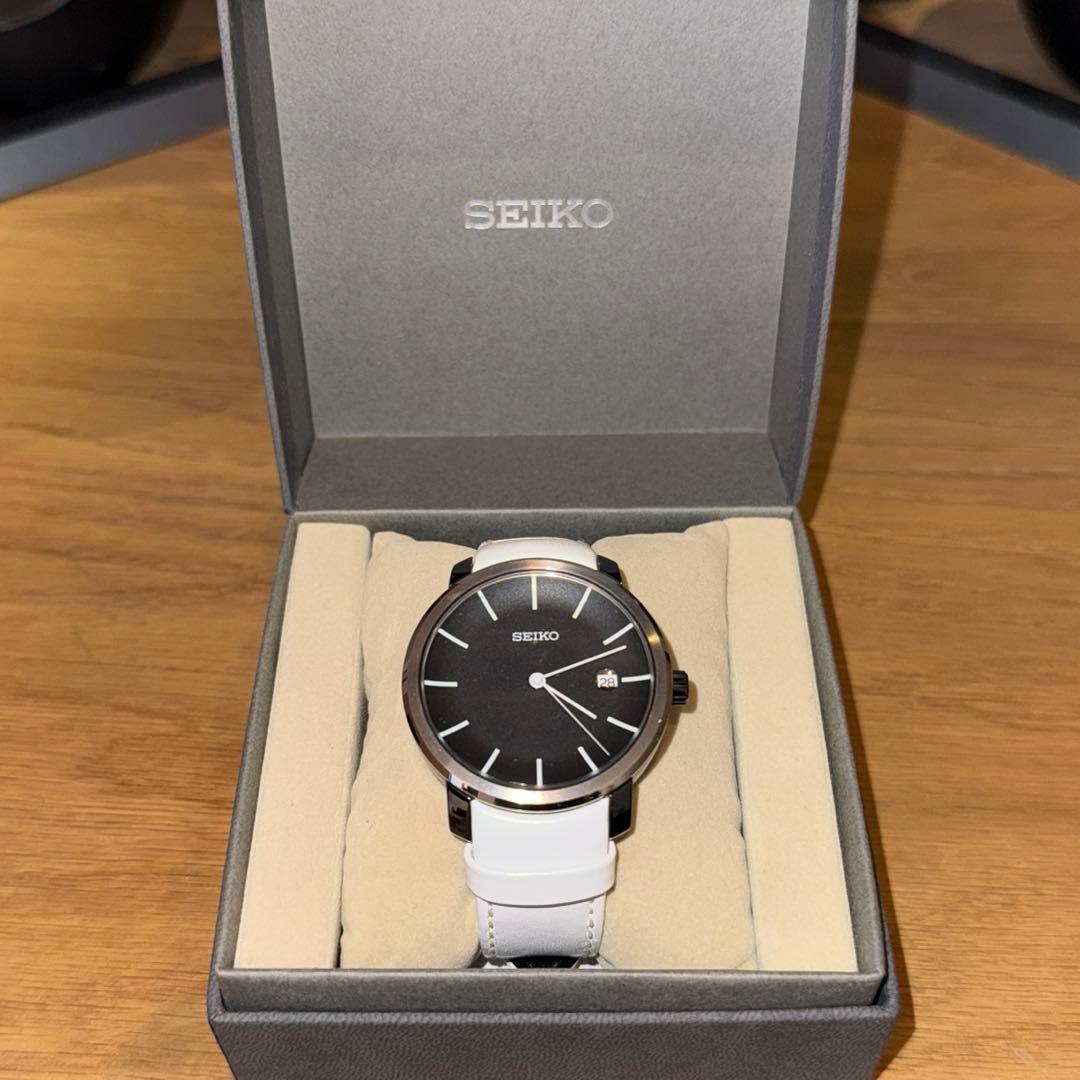 ⭐︎希少⭐︎限定SEIKO ムービングデザイン6R15-01R0 自動巻き時計