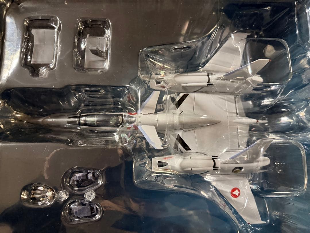 アルカディア VF-4G LIGHTNING III マクロス　1/60