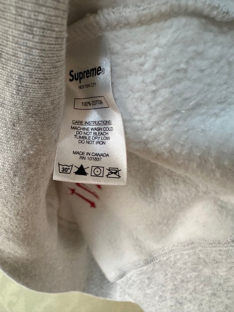 新品未使用　supreme フーディー　サイズL