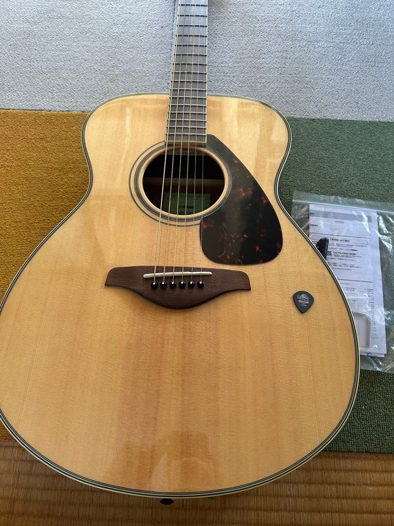 ヤマハ　ギター　FS820