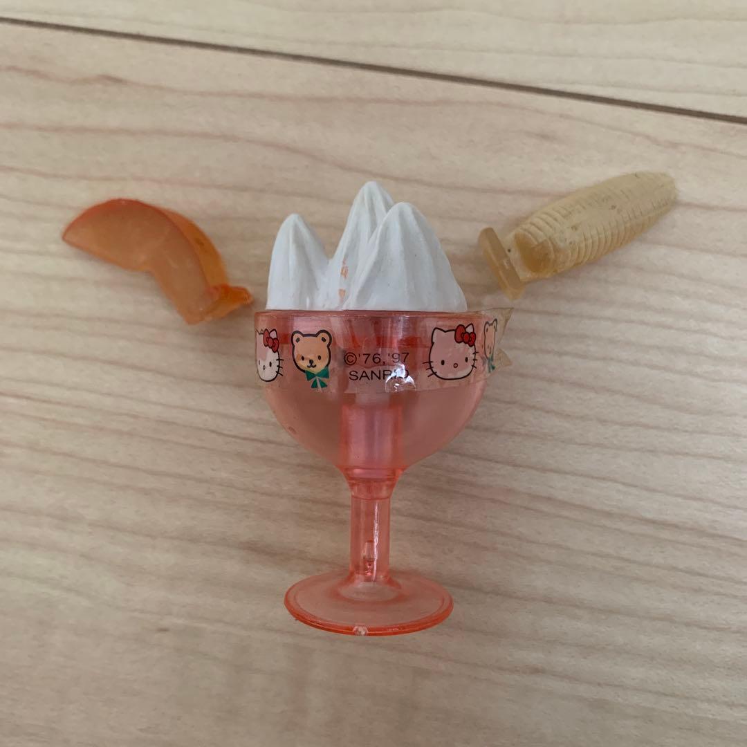 平成レトロ　サンリオ　ハローキティ　ミニチュア　食玩　ままごとセット　生活用品