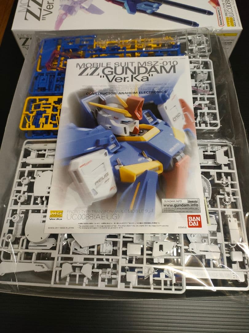 ZZガンダム Ver.Ka 1/100 プラモデル