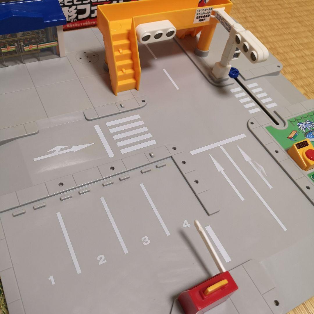 完動 トミカタウン ソーラータウン 大きな交差点 & 変形ファイヤーステーション