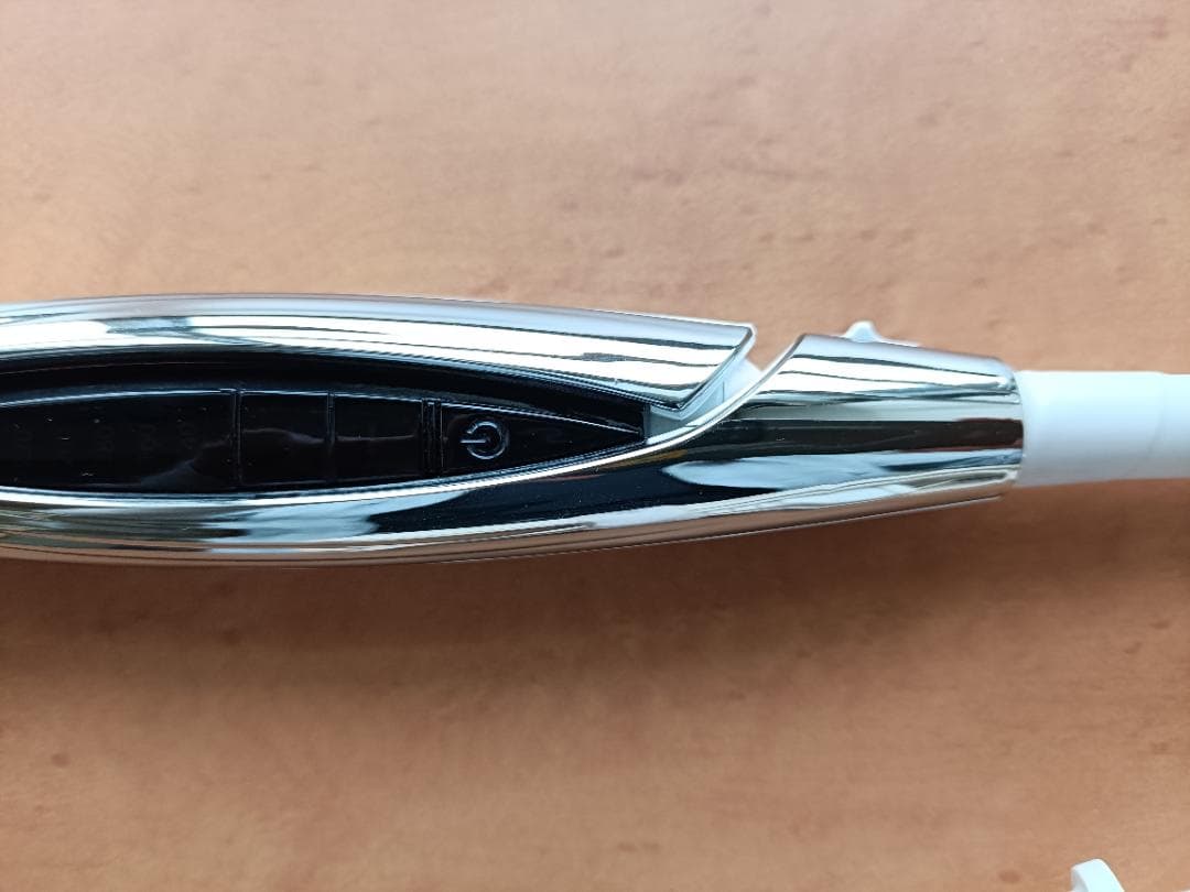 リファビューテック　ストレートアイロン　RE-AC02A