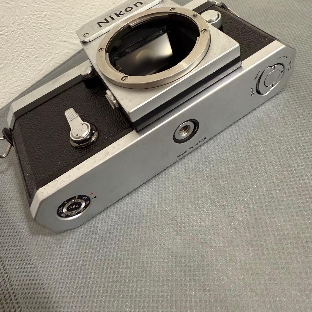 Nikon F 一眼レフカメラ　アイレベル　中期　シルバー