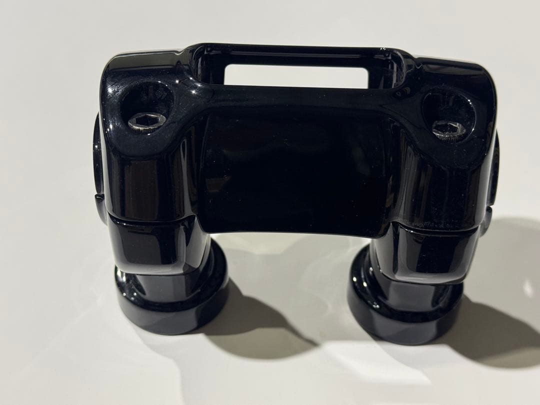 【純正】ハンドルバーライザー＆クランプキット グロスブラック ハーレー純正