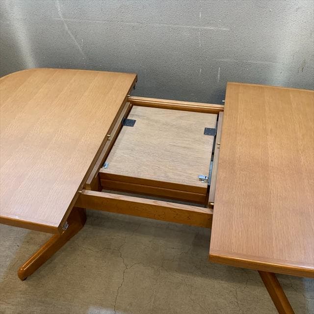 日進木工のGROWエクステンションダイニングテーブル