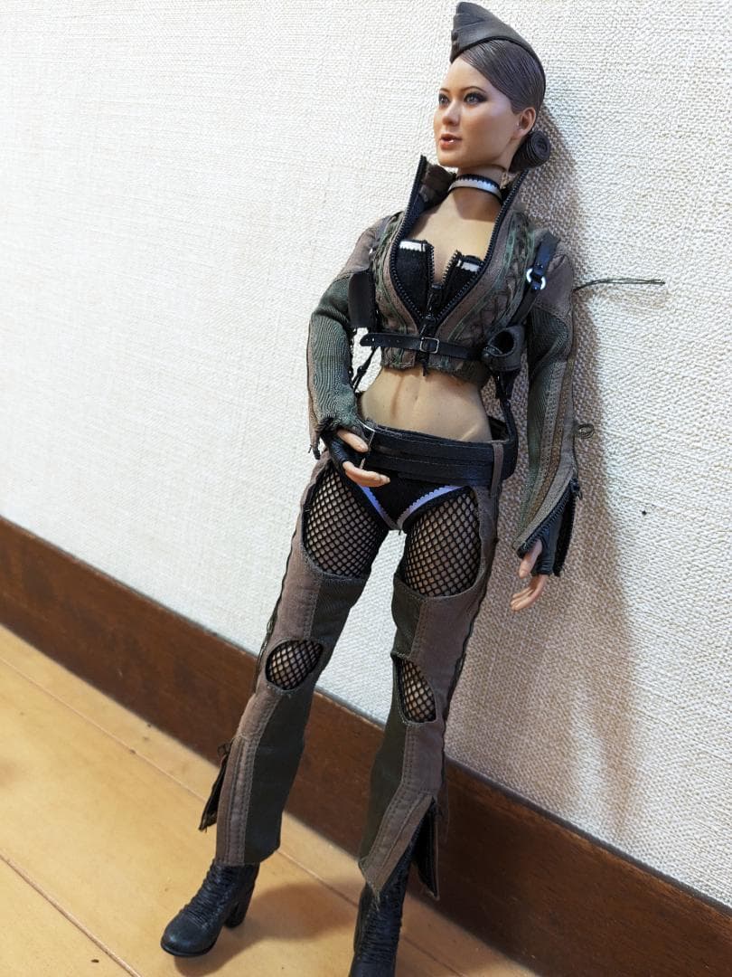 ホットトイズ エンジェルウォーズ(サッカーパンチ) アンバー