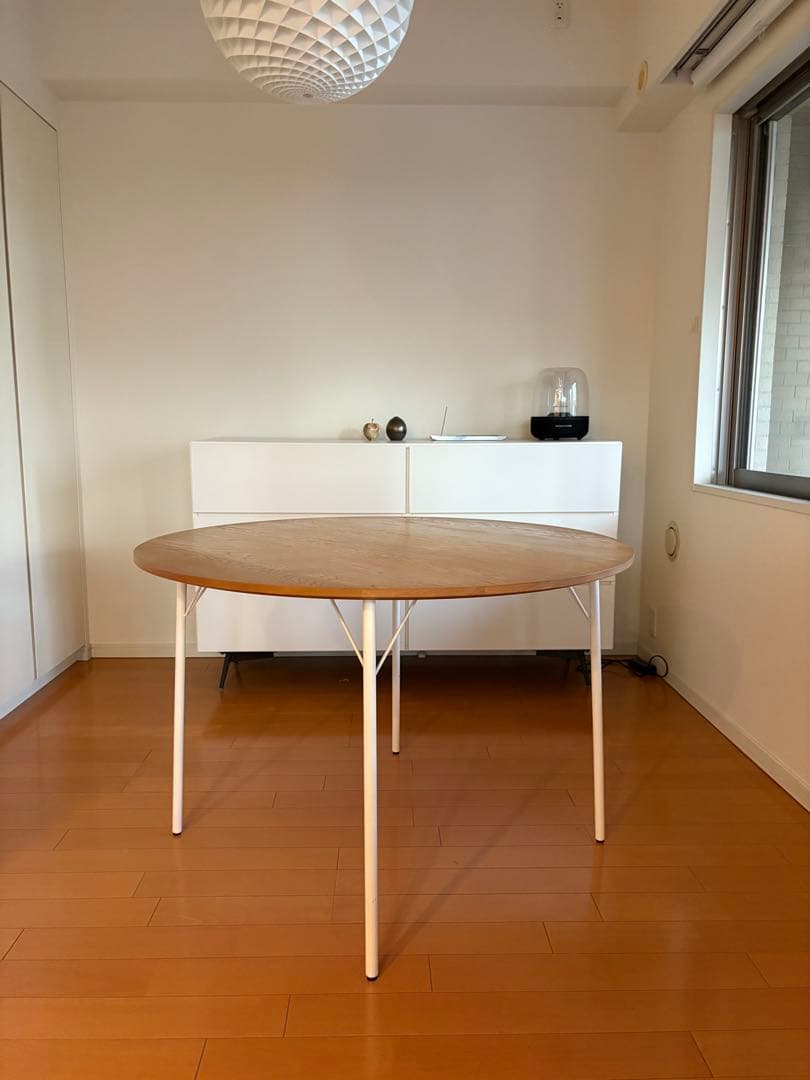 ダイニングテーブル　丸型