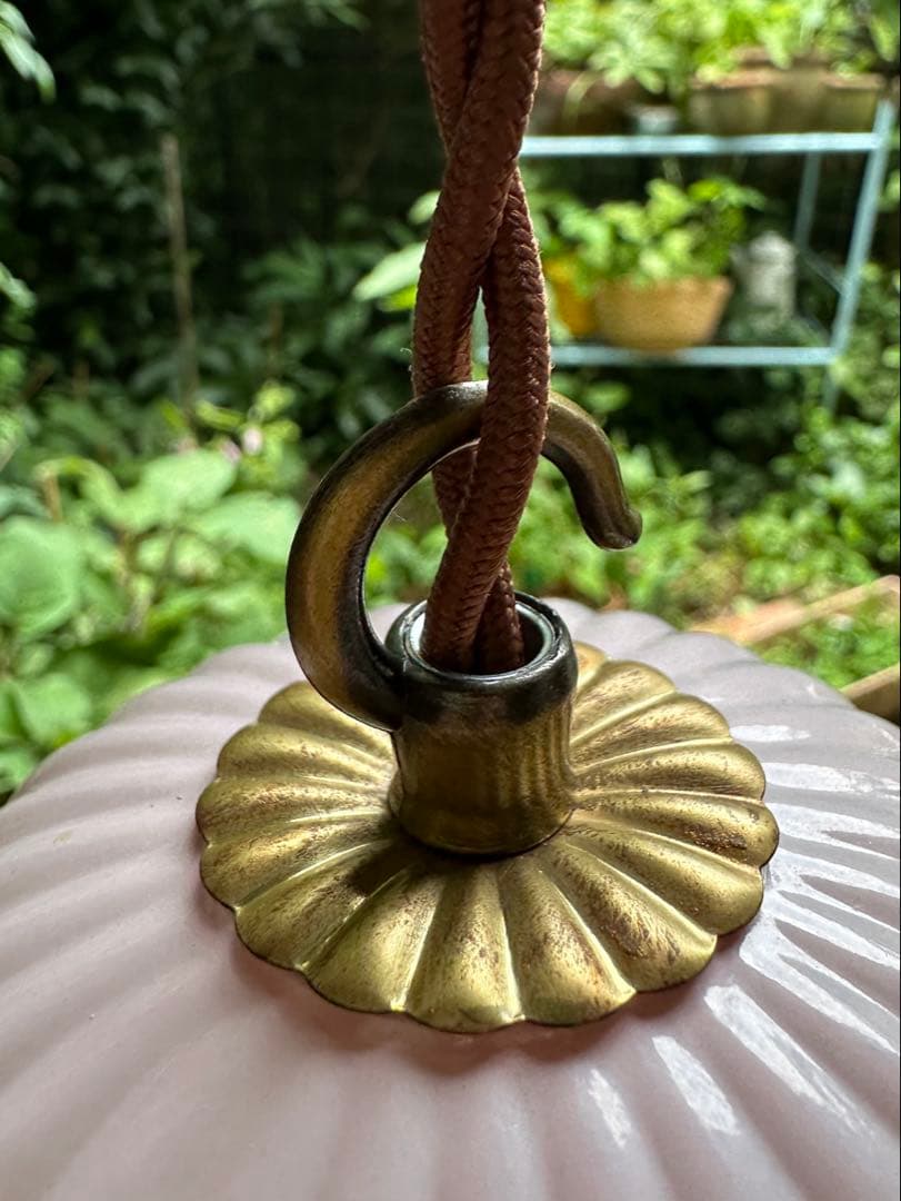 20年代 フランス アンティーク オパリンローズの可愛らしいお花アトリエランプ＊