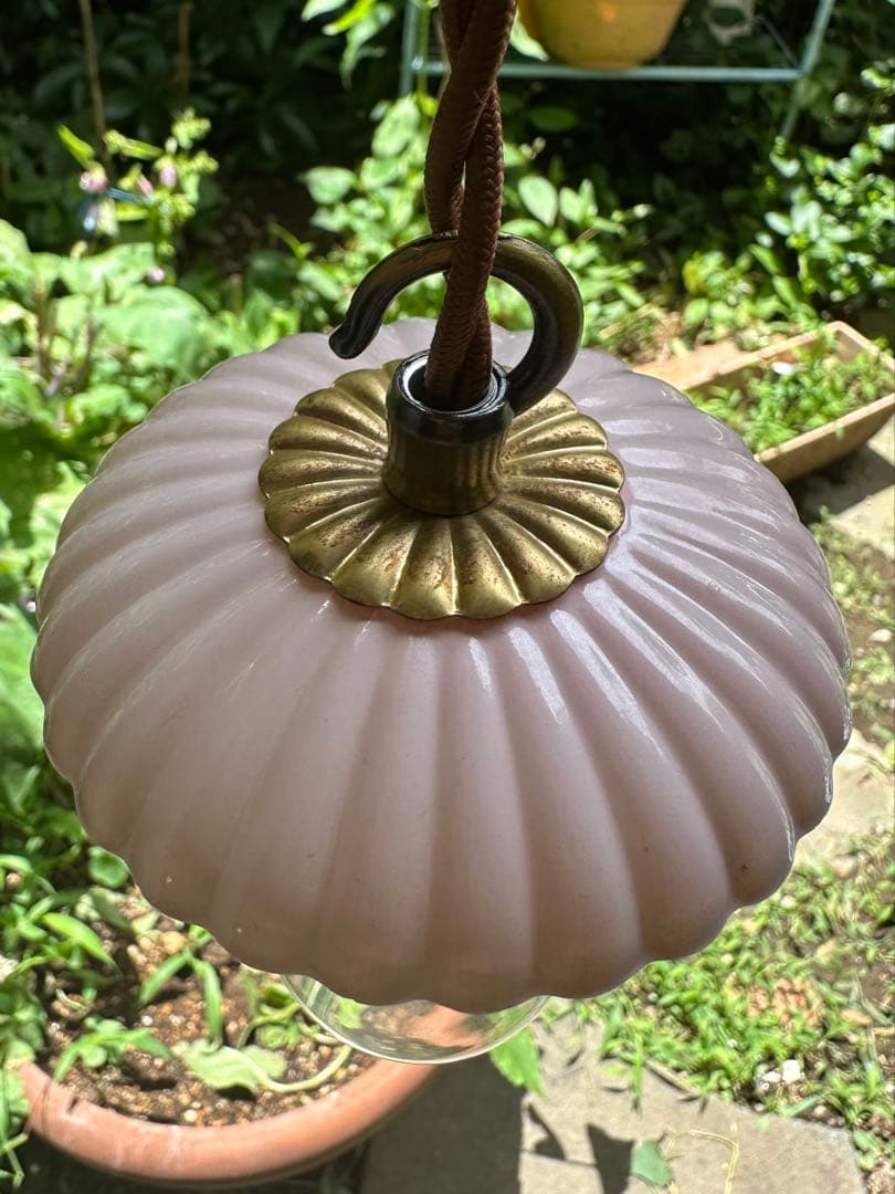 20年代 フランス アンティーク オパリンローズの可愛らしいお花アトリエランプ＊