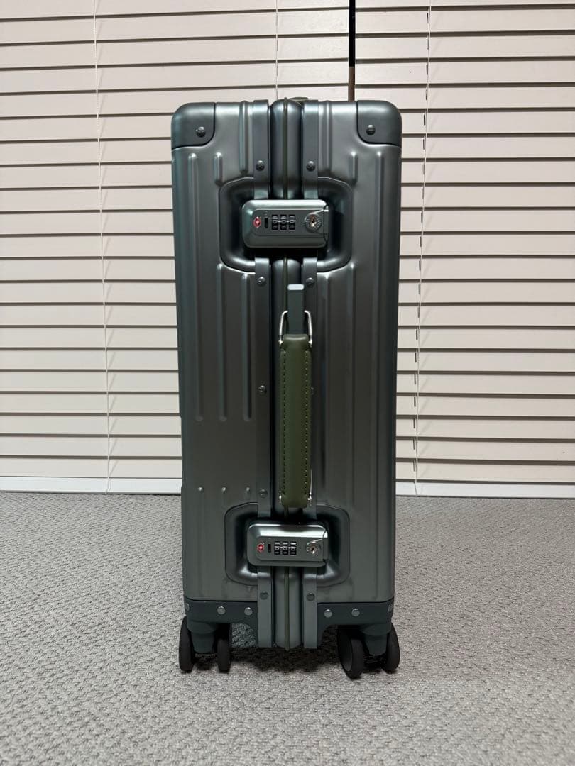 INV1811STP グリーン 36L キャリーケース