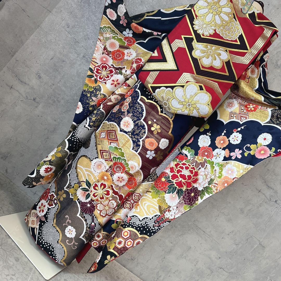 振袖　フルセット　華やか　古典柄　濃い青　豪華　金彩加工　成人式　二十歳