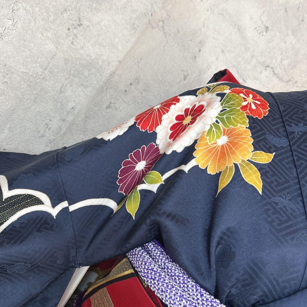 振袖　フルセット　華やか　古典柄　濃い青　豪華　金彩加工　成人式　二十歳
