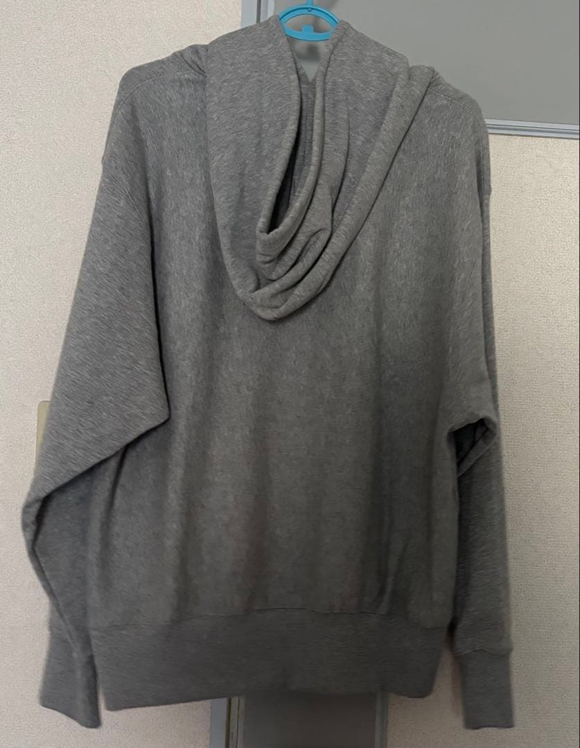 ワンオクロックパーカー