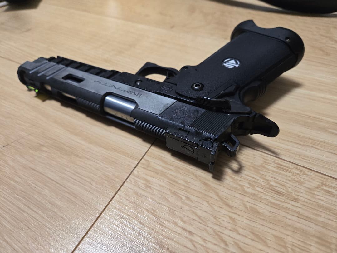 WA　SV インフィニティ エクセラレータ5.4 スペアマガジン付き