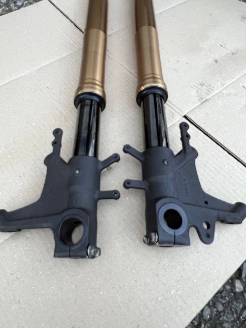 スズキ隼　2型純正フロントフォーク