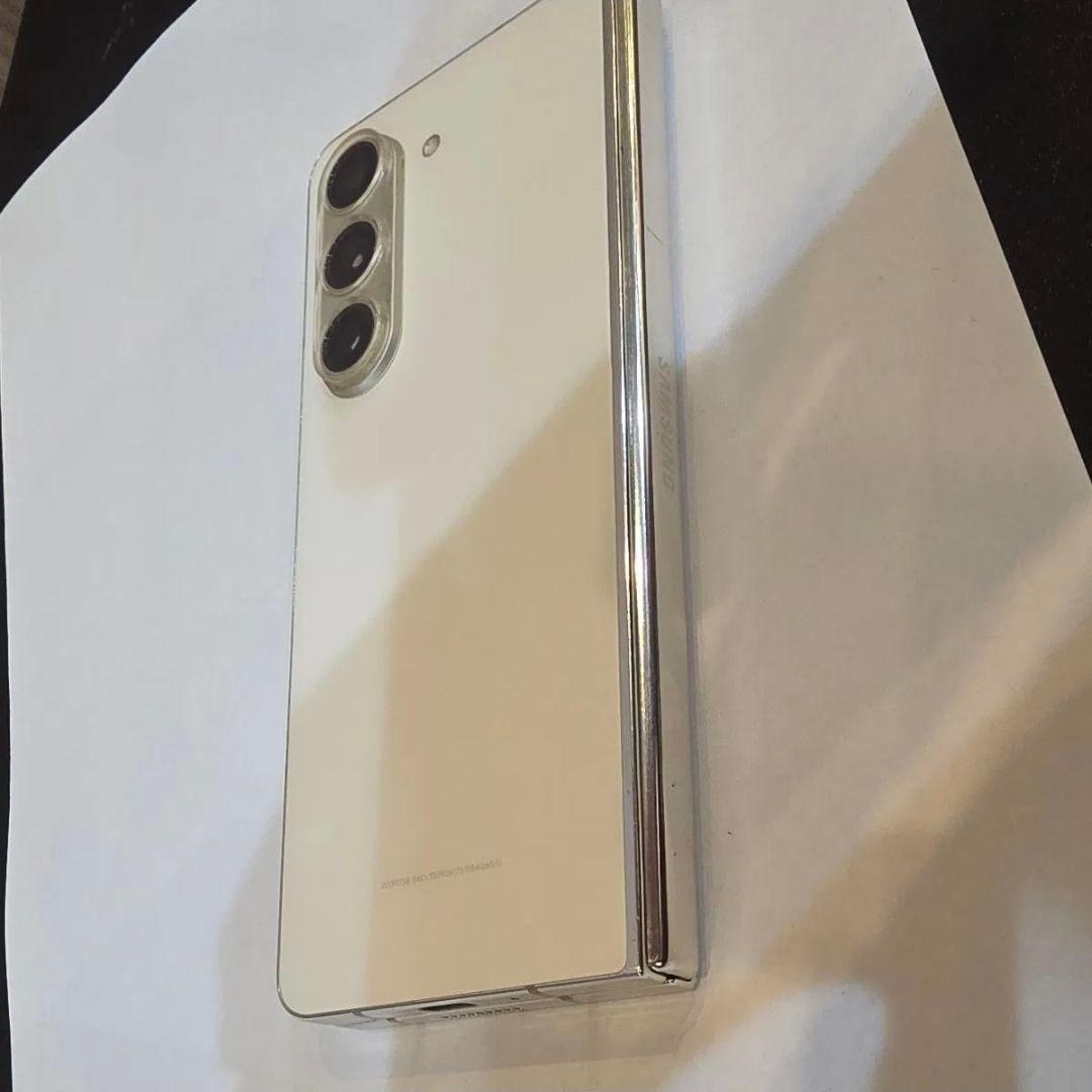 値下げ　Galaxy z fold 5 512GB 中古品 SIMフリー 韓国版