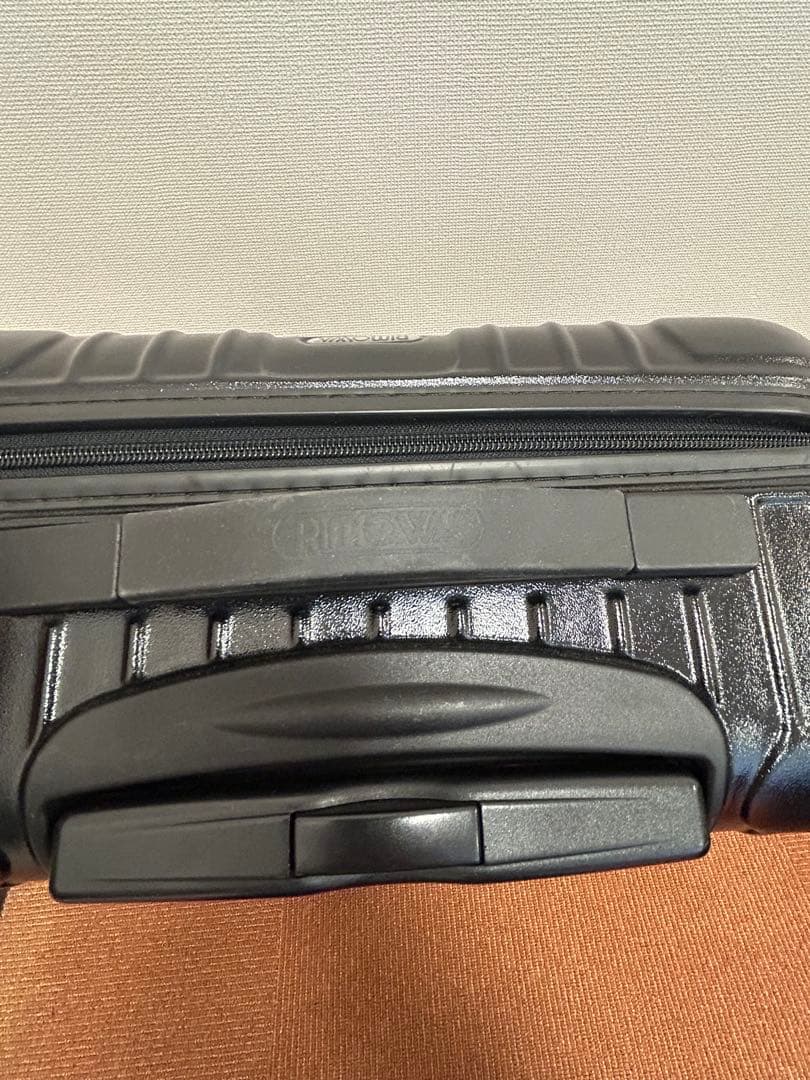 【RIMOWA リモワ】機内持ち込みサイズSALSA サルサ(2輪 /ブラック)