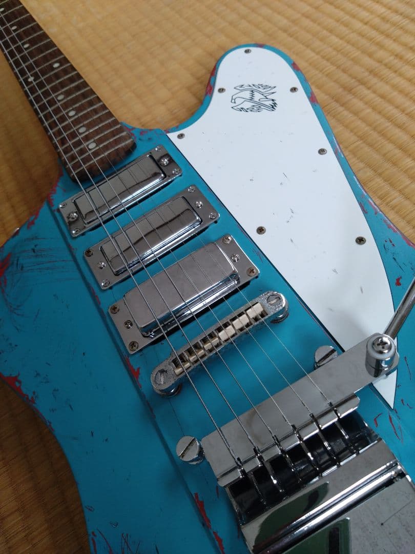 絶賛販売中　青いギター　絶賛販売中　絶賛販売中　絶賛販売中