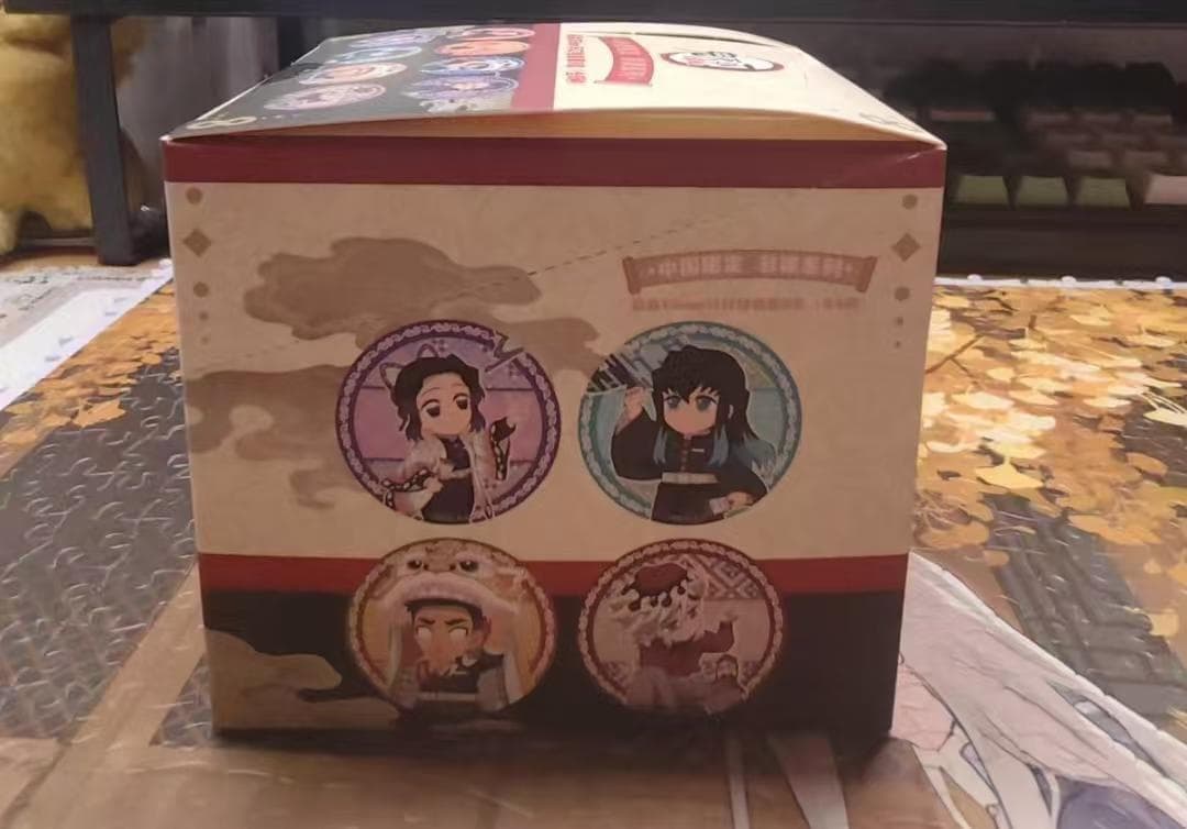 鬼滅の刃 中国限定グッズ 缶バッジ A ver. BOX(8個入り)