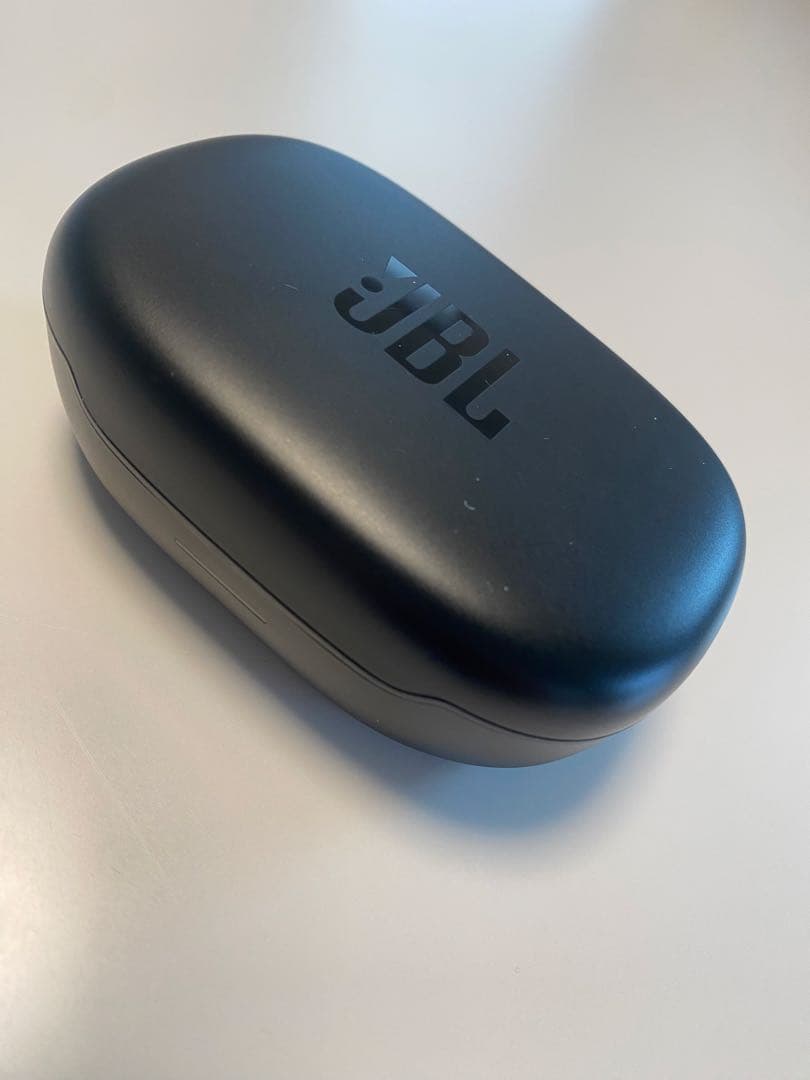 JBL ワイヤレスイヤフォン ブラック 充電ケース付き