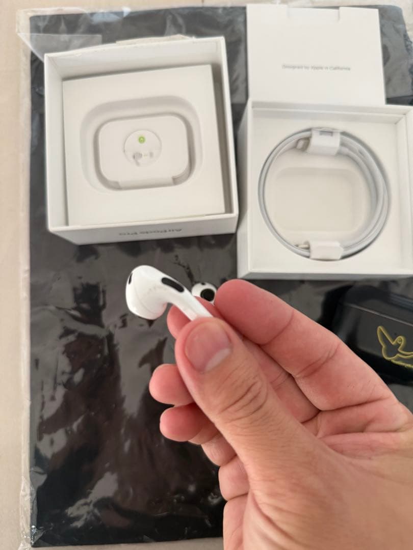 AirPods pro2 本体 充電ケース付き