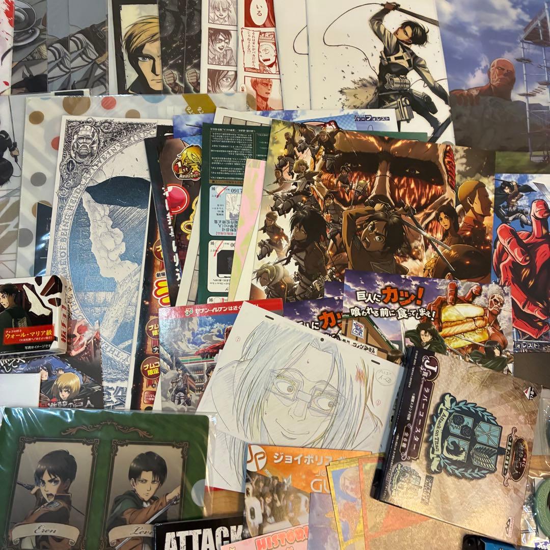 進撃の巨人 グッズ 大量 まとめ売り リヴァイ フィギュア 300点以上