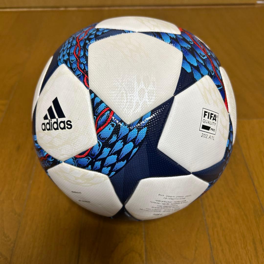 チャンピオンズリーグ公式球　FINAL2017