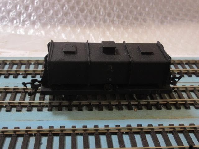 C形タンクが牽引する 無蓋貨車 8点セット　HOゲージ（金属製）