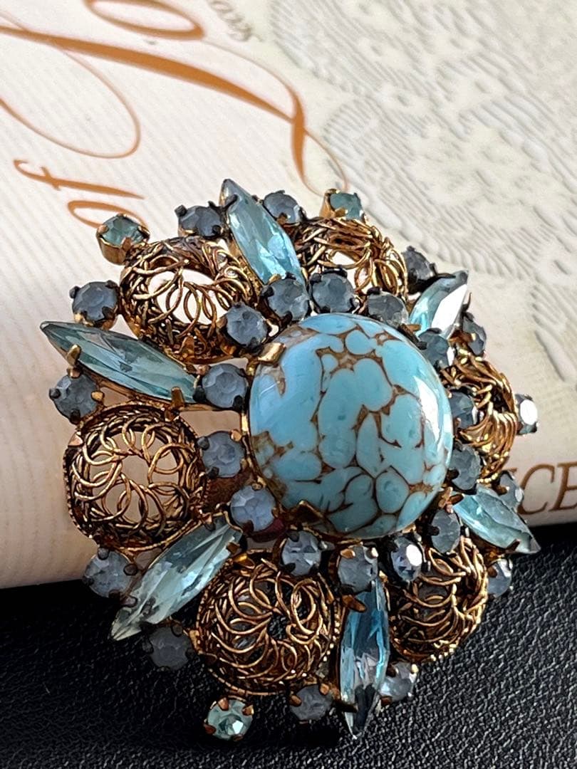 かなさん様希少！Czechoslovakiaヴィンテージブローチ9544