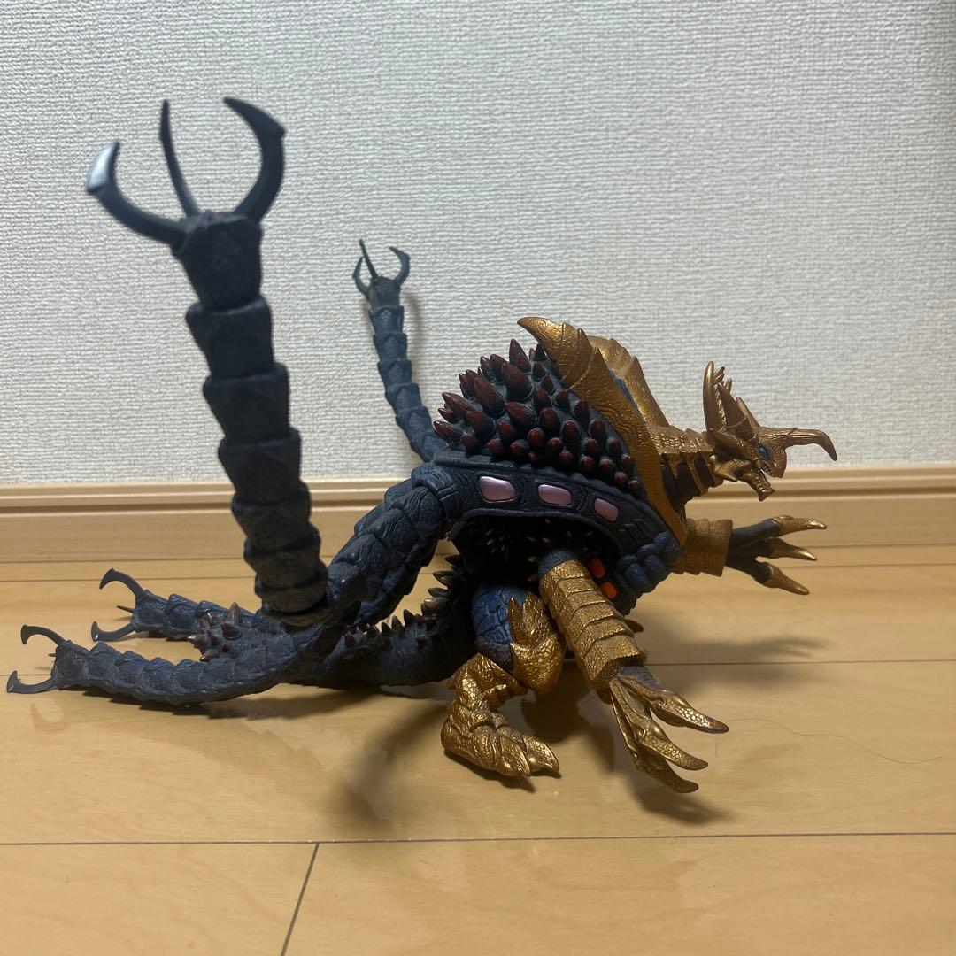 ウルトラマンメビウス&Uキラーザウルスセットスペシャルカラーバージョン