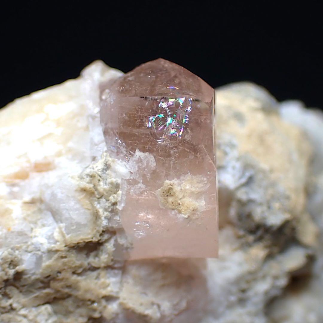 【パキスタン/カトラン産】ピンクインペリアルトパーズ