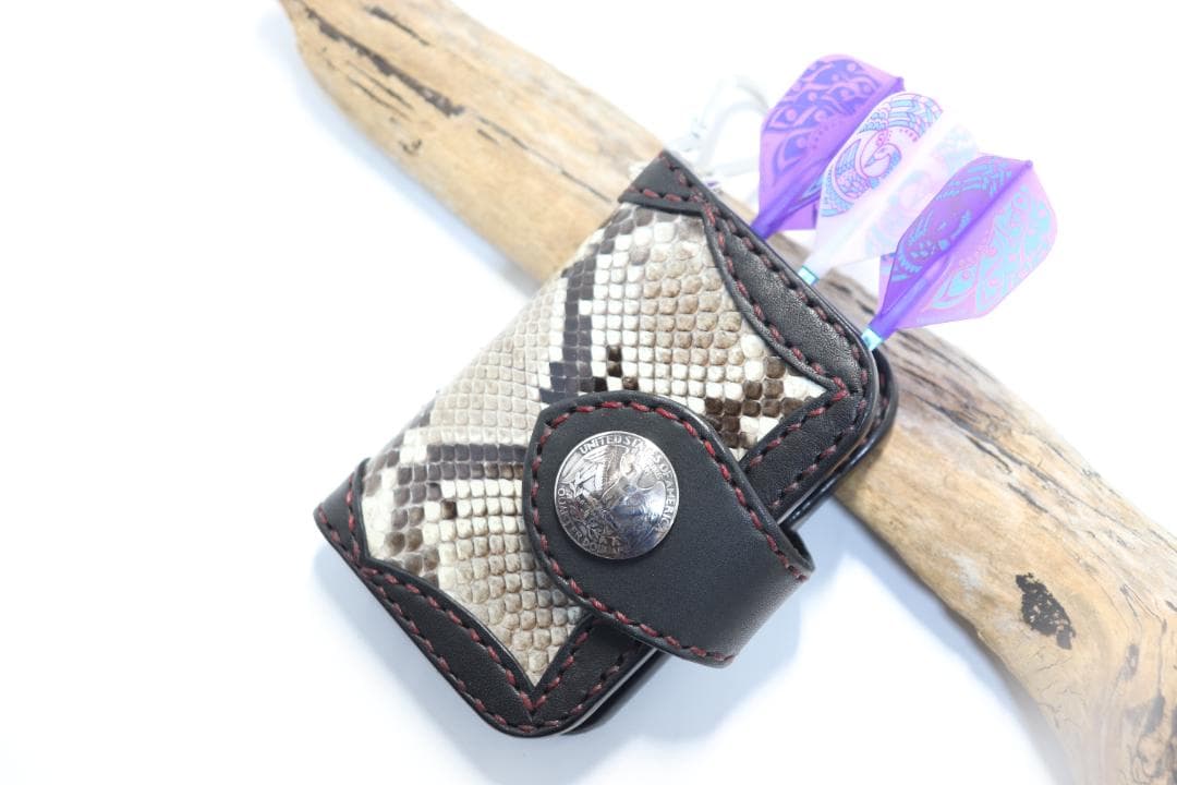 ☆　パイソンダーツケース　革色黒　糸色黒　　☆