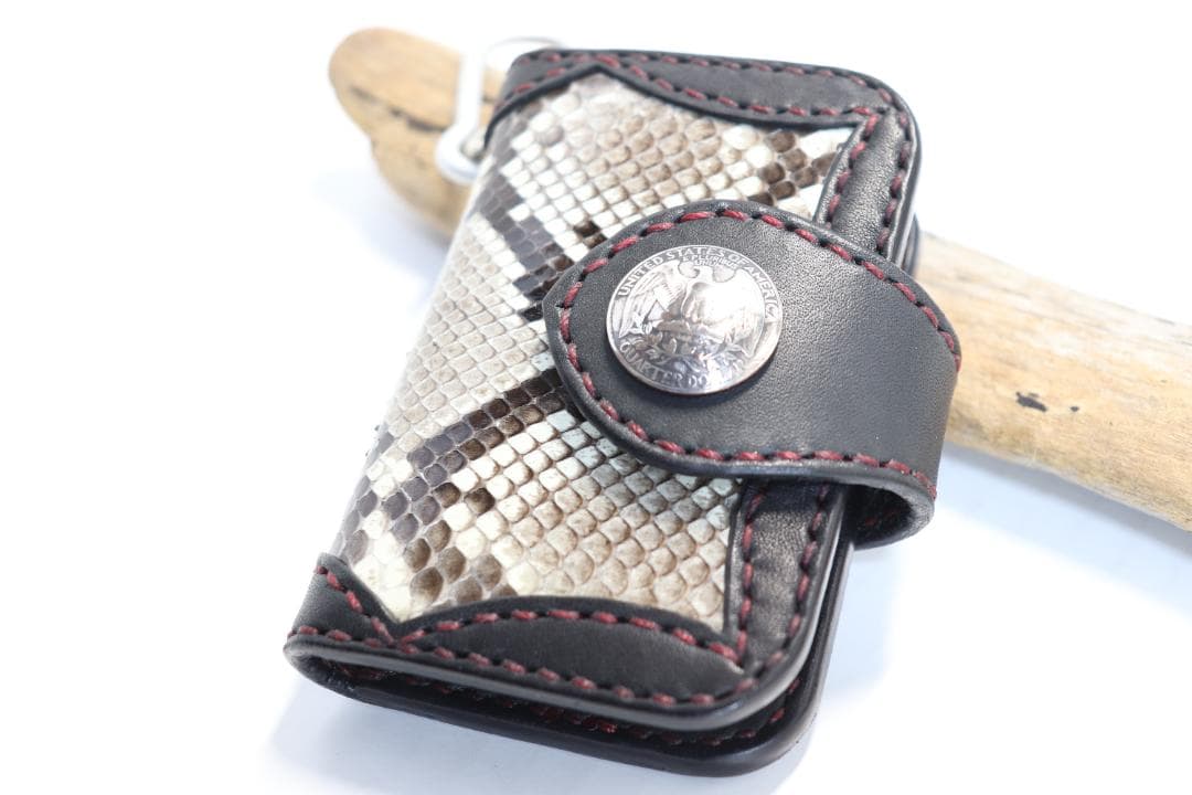 ☆　パイソンダーツケース　革色黒　糸色黒　　☆