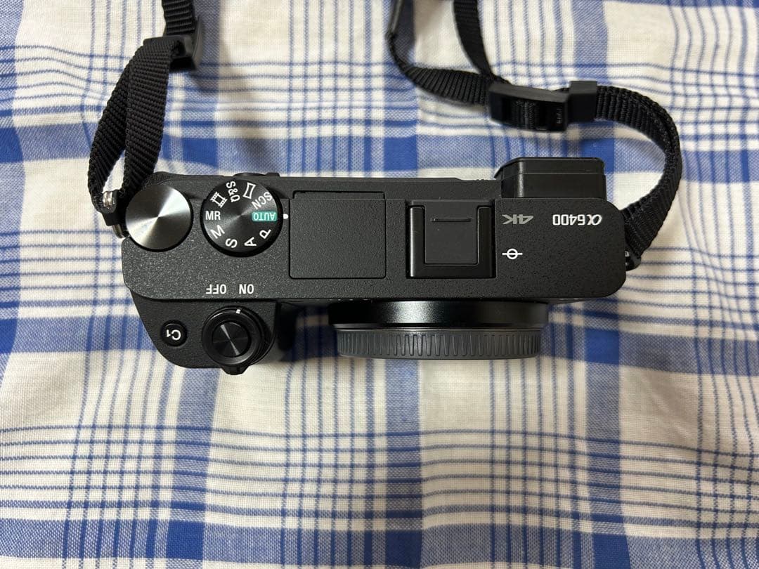 【大特価】【極美品】α6400 ボディ シャッター3208回 元箱付 動作良好