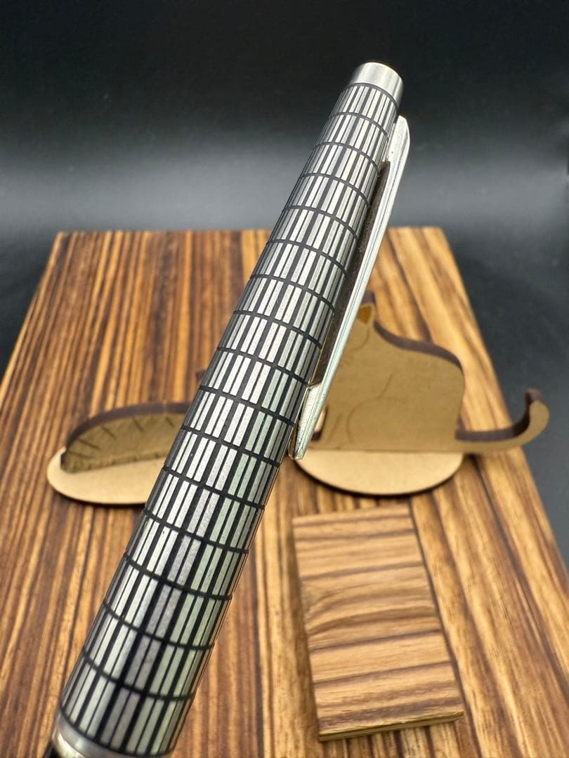 Pilot 万年筆 エリート 蝕刻 ショート 18K