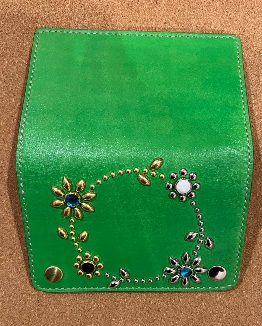 ミドルトラッカーウォレット 黄緑✖️黒 NEWスタッズデザイン