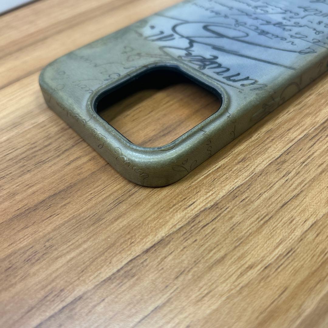 BERLUTI iPhone16 promaxスクリットレザー ライトアルミニオ