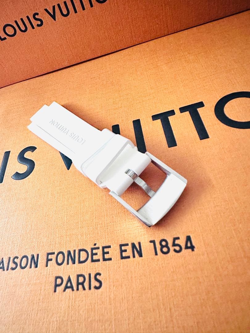 [新品未使用] LV ルイヴィトン タンブール モノグラム ラバーベルト (L)