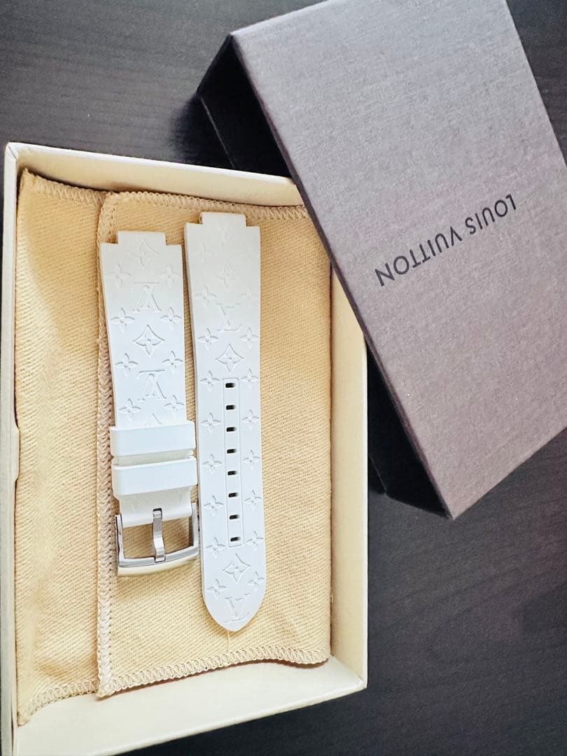 [新品未使用] LV ルイヴィトン タンブール モノグラム ラバーベルト (L)